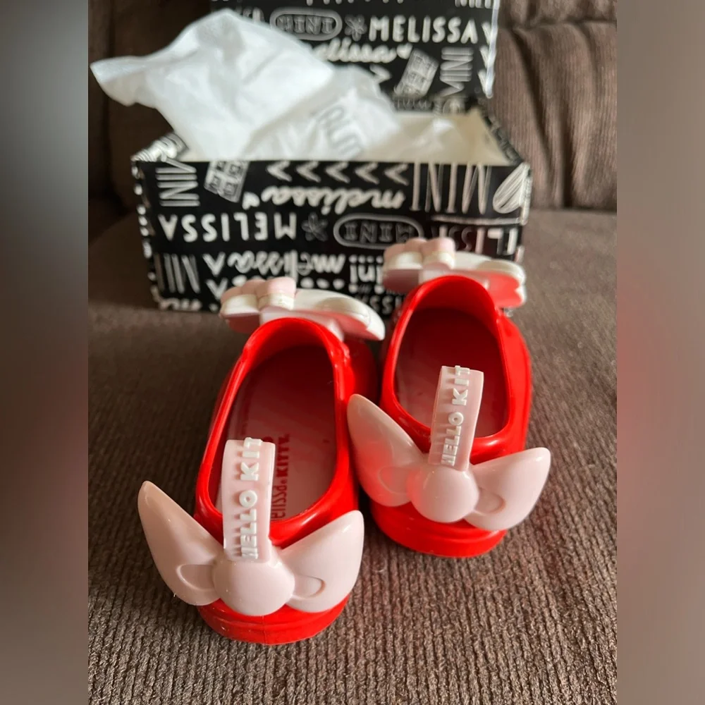 NWT MINI MELISSA Mini Be + Hello Kitty Toddler Sneakers In Red Size 6T